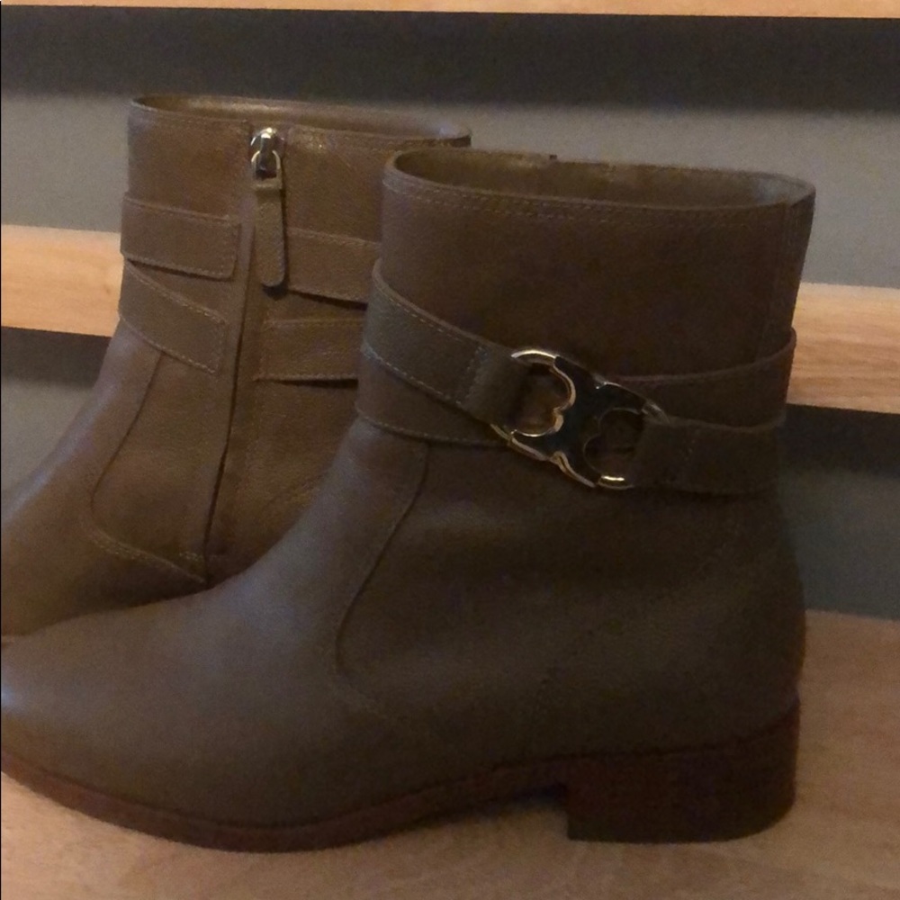 Tory Burch Tan Leather Ankle Boots, Size 8 - Picture 3 of 7